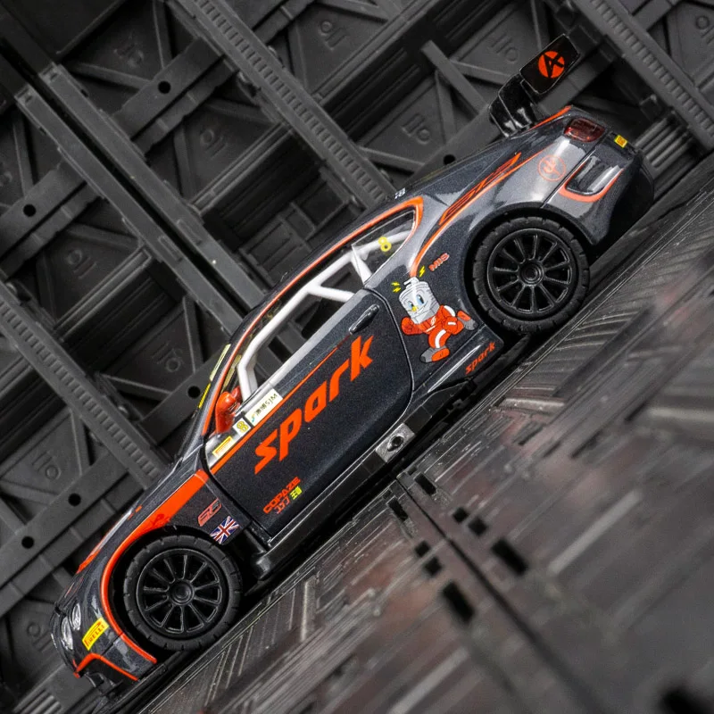 Voor 1:32 Bentley Continental GT3 Legering Rally Auto Model Auto Deuren en Kap Kan Open worden gegeven als verjaardagscadeau aan vrienden