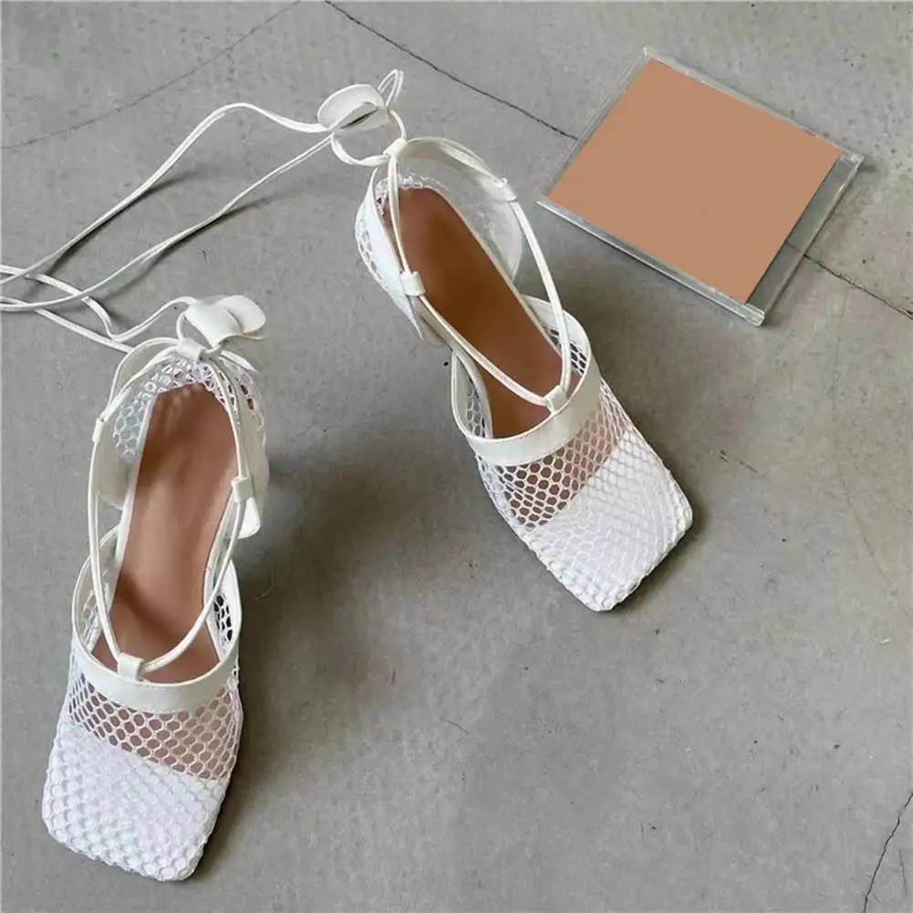 1 Pair Fashion Beach Sandals Lace-up Faux Leather Dress Shoes Anti Skid Cross-tied Sandals