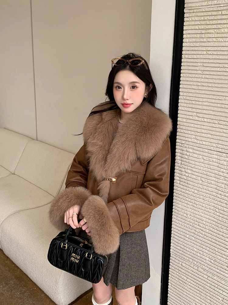 

Новая женская короткая куртка CLL с меховым воротником, наполненная гусиным пухом, зимнее замшевое пальто с бархатной отделкой для тепла и стиля