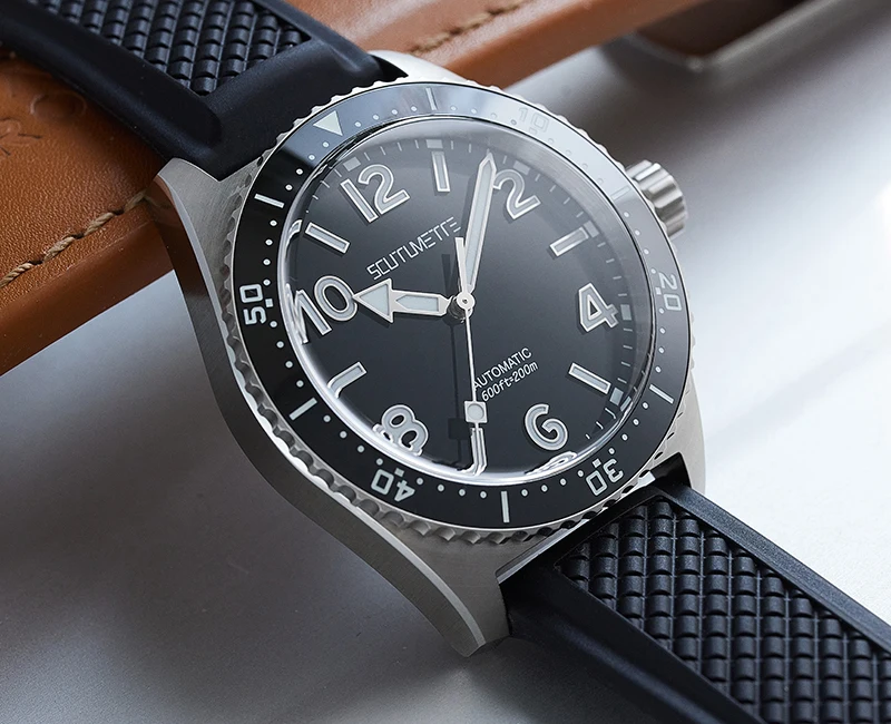 STEELDIVE Men Automatic Watch 39.5mm Mechaical Wristwatch 20ATM Waterproof BGW-9 Luminous NH38 Enamel Dial Ceramic Bezel