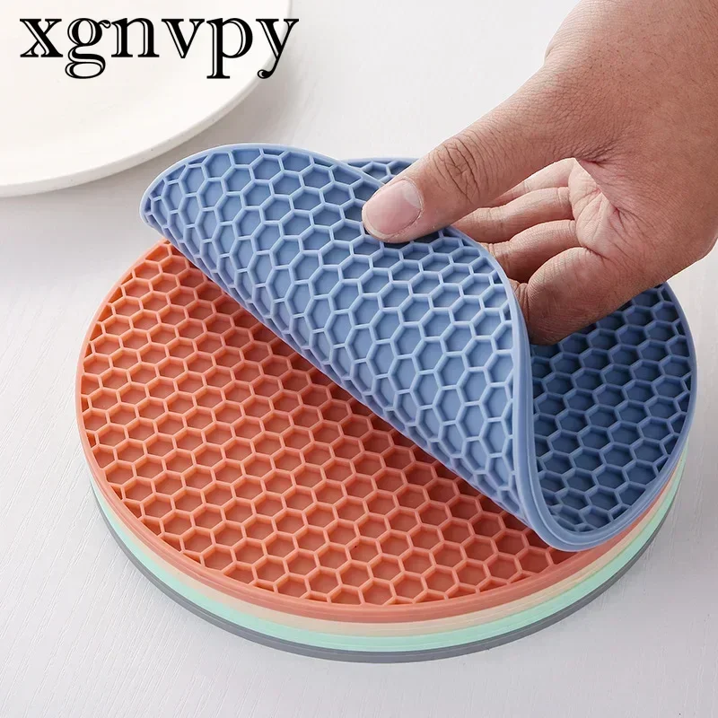 xgnvpy Silicone Mat Coaster Food Grade Non-slip Placemat Table Protection Kitchen Accessory Gadget Round Cup Mat