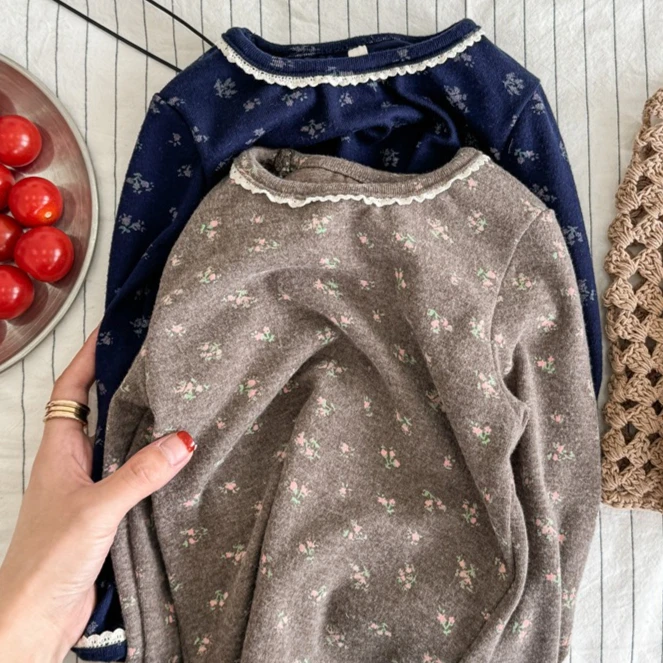 

Girl's Top 2025 Autumn and Winter New Children's Clothing Korean Style Girl Baby Warm Frown T-shirt Casual Simple All Match