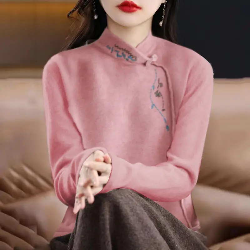 

Elegant Chinese Style Fleece Thick Bottoming Shirt Women Winter Fashion Embroidered Shirts All-match Casual Warm Tops JJ35