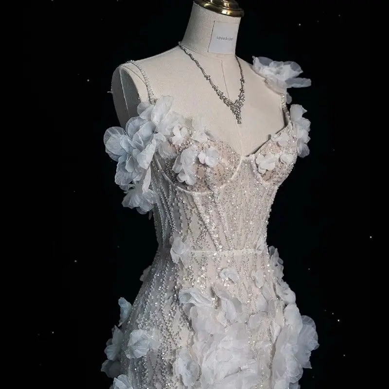 Weiße Abendkleider für Damen, High-End-Luxus-Nischen-Hochzeitskleid für Erwachsene, Toasten, schweres Handwerk, Party, elegantes Kleid, Brautjungfernkleid