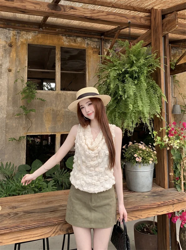 

Retro Kumikumi Rose Embroidered Vest And High Waist Skirt Set Women's Summer Fashion Two-Piece Suit Straight Cut Short Sleeve