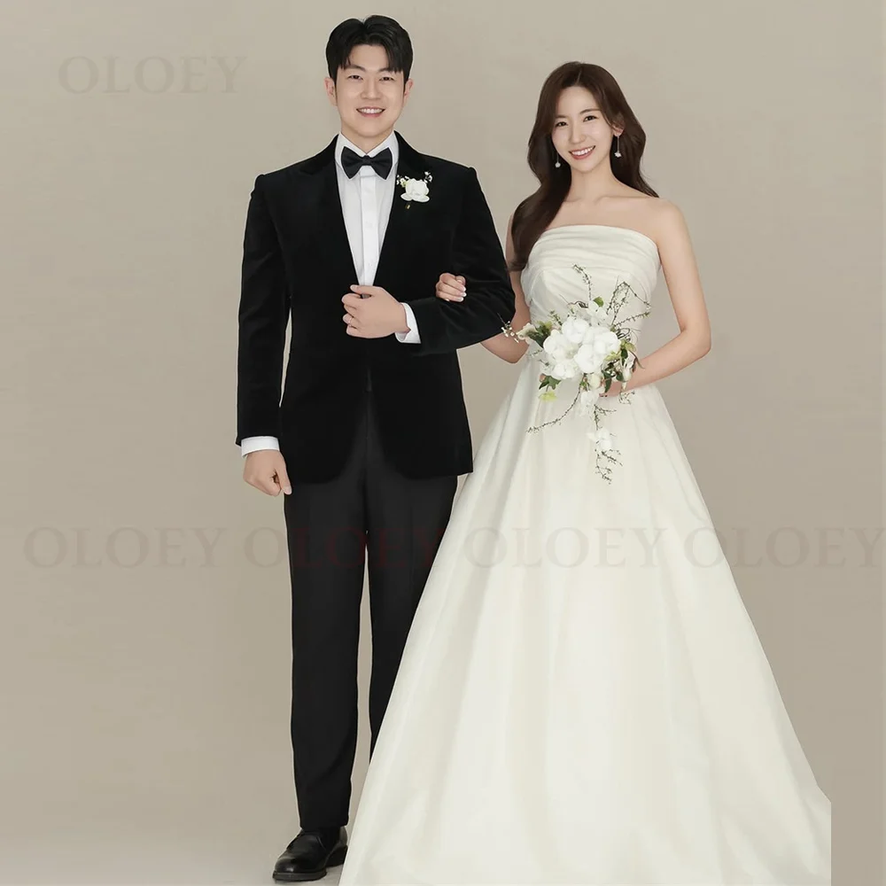 

OLOEY Simple Strapless A Line Wedding Dress Korea Photo Shoot Floor Length Pleats Bridal Gown Sleeveless Corset Zip Customized