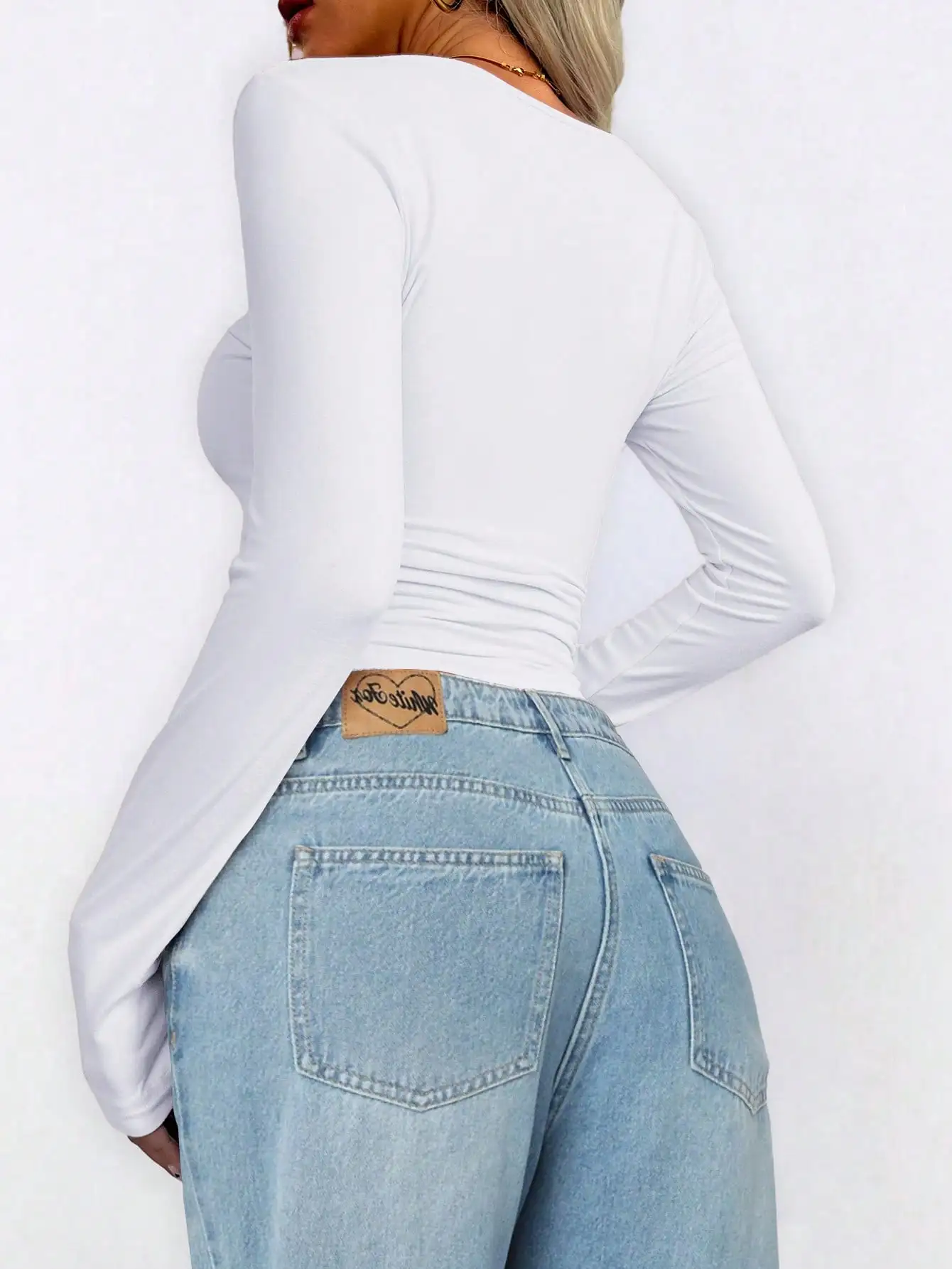 Minimalistisches Crop-Top mit quadratischem Ausschnitt und langen Ärmeln für Damen, weich, dehnbar, schmal geschnitten, gerafft, einfarbig, schlicht, elegant, zum Schichten, figurbetont, für den Alltag und die Straße – Detail 13