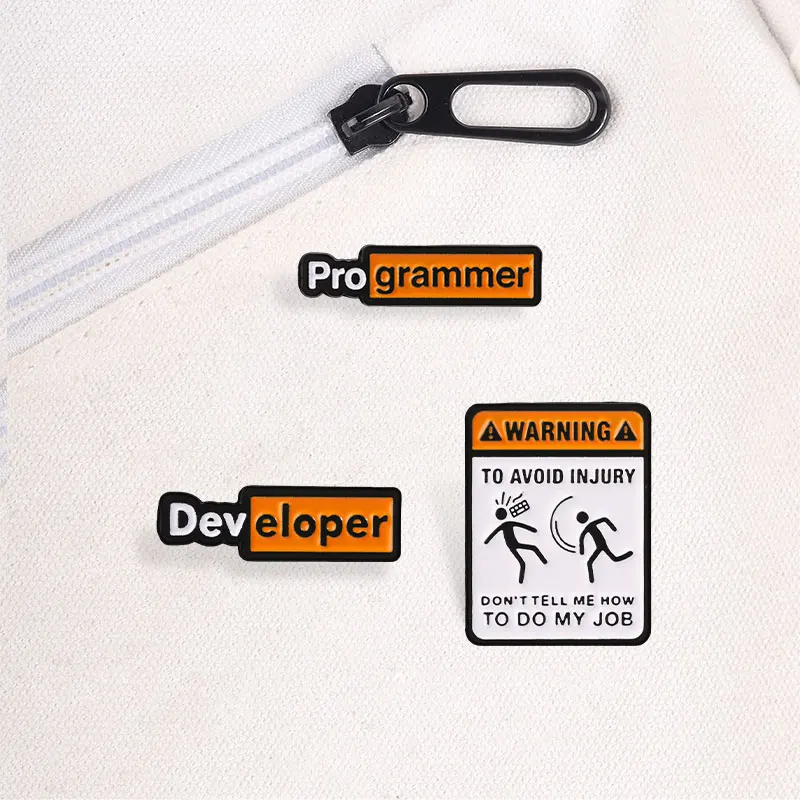 Lustige Programmierer-Entwickler-Emaille-Abzeichen, Warnschild-Slogan, Humor-Cartoon-Pins, Kreative Broschen, Anstecknadel-Set, Schmuckgeschenke – Detail 4