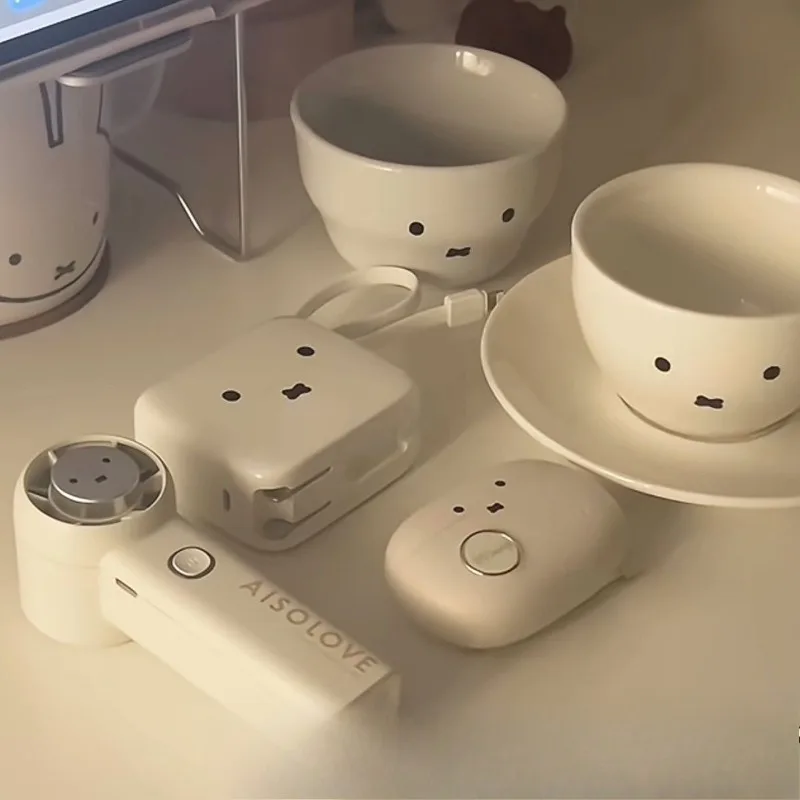 10 Uds. De pegatinas de expresión de la serie Miffy de dibujos animados, estampado creativo bonito, pegatina de taza de agua sin marcar DIY