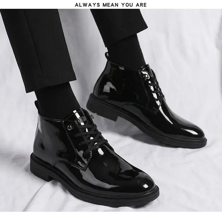 Glänzend schwarze Schnürstiefeletten für Herren, hohe Schafthöhe, dicke Sohle, modische, lässige Business-Herrenschuhe – Detail 10