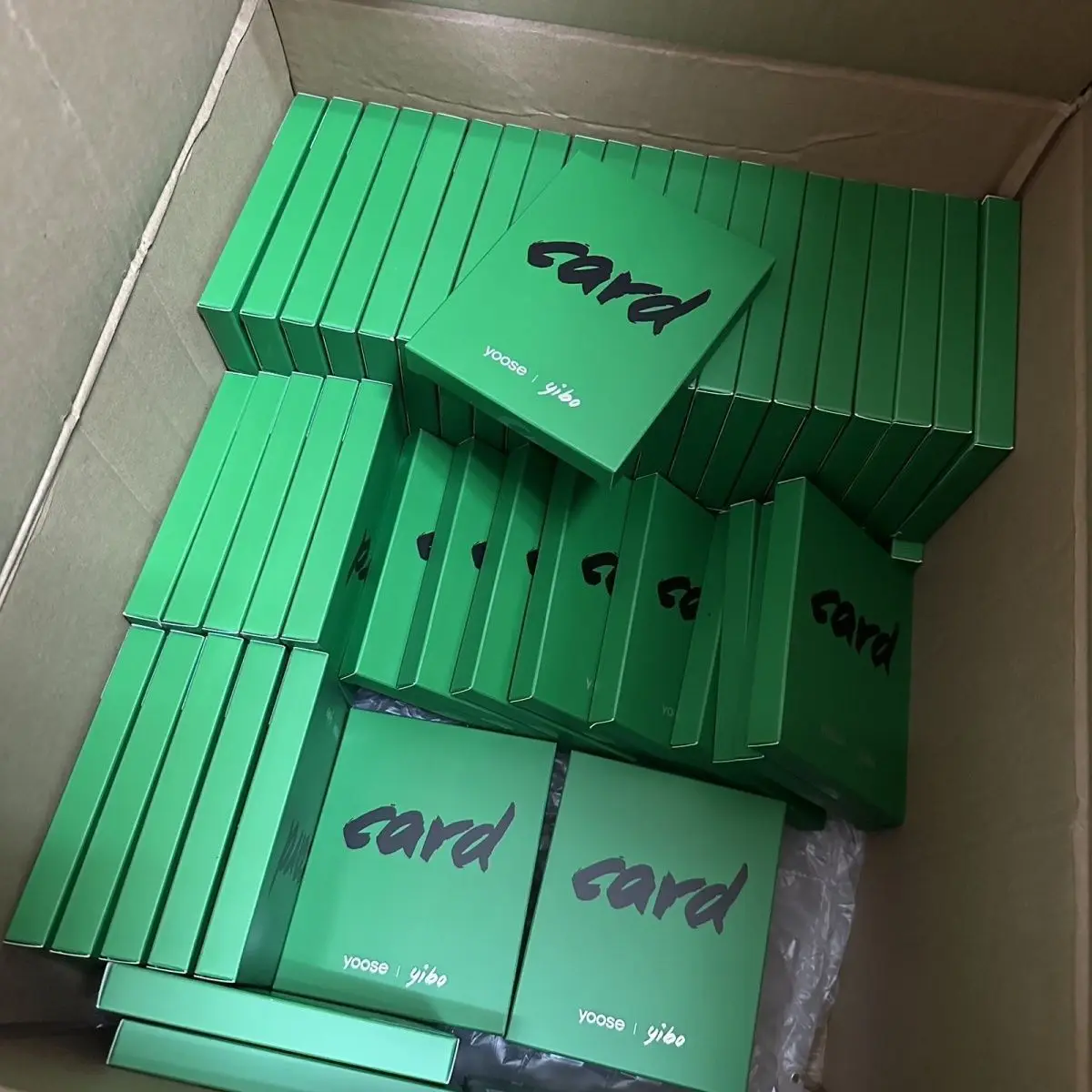 Wang Yibo cosplay set di carte piccole periferiche colorate, confezione scatola originale non aperta