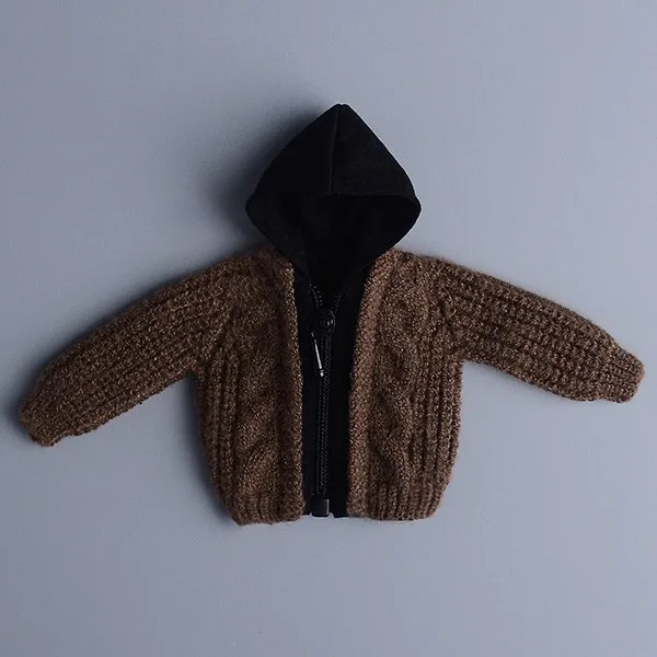 نموذج سترة محبوكة بمقياس 1/12 لشخصية 6 بوصة