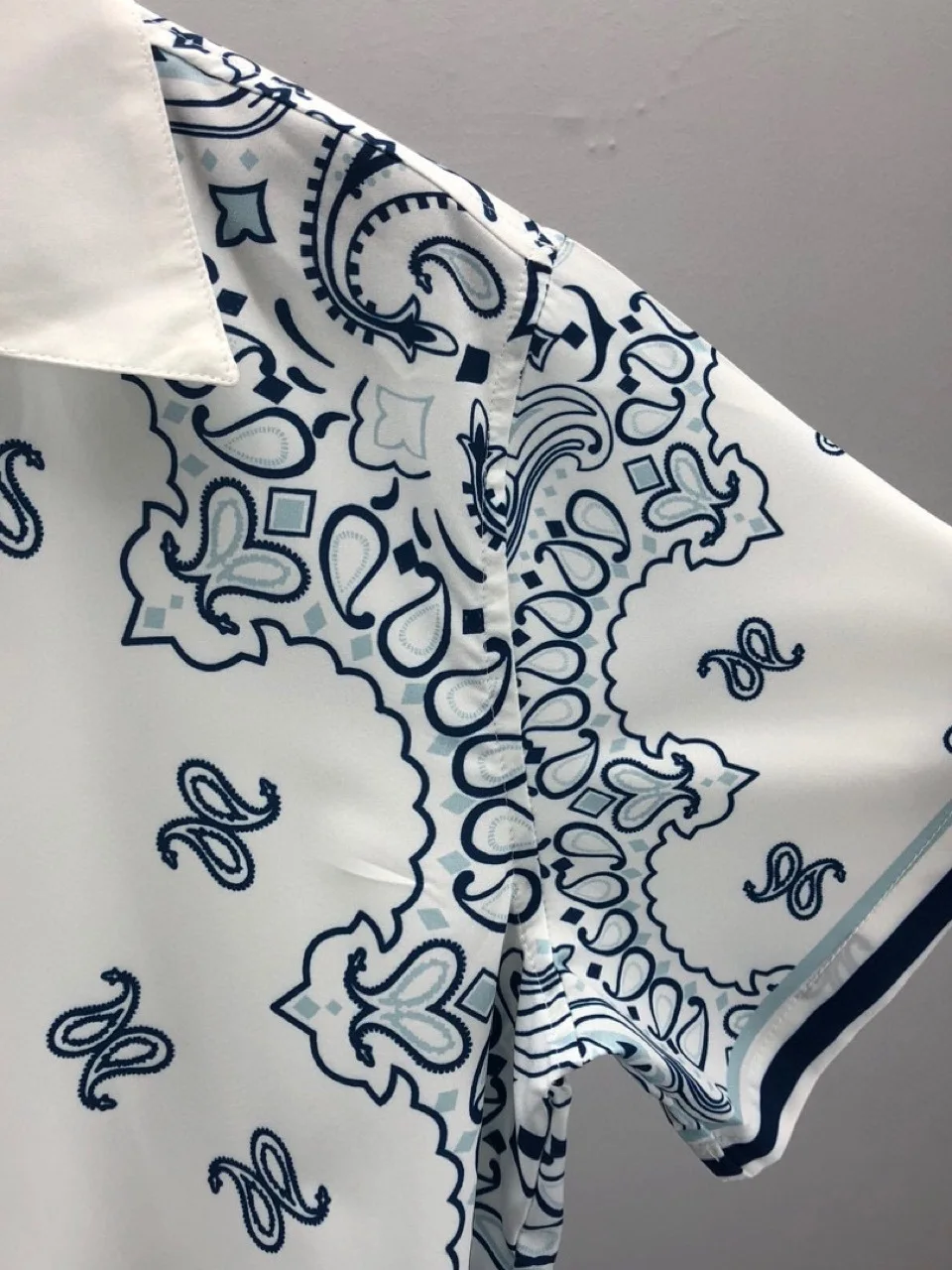 

Fashionable Short-Sleeved Shirt Suit Lapel Men's And Women's Loose Fit PU Leather Beachwear Floral Print CleanFit Style All-S...
