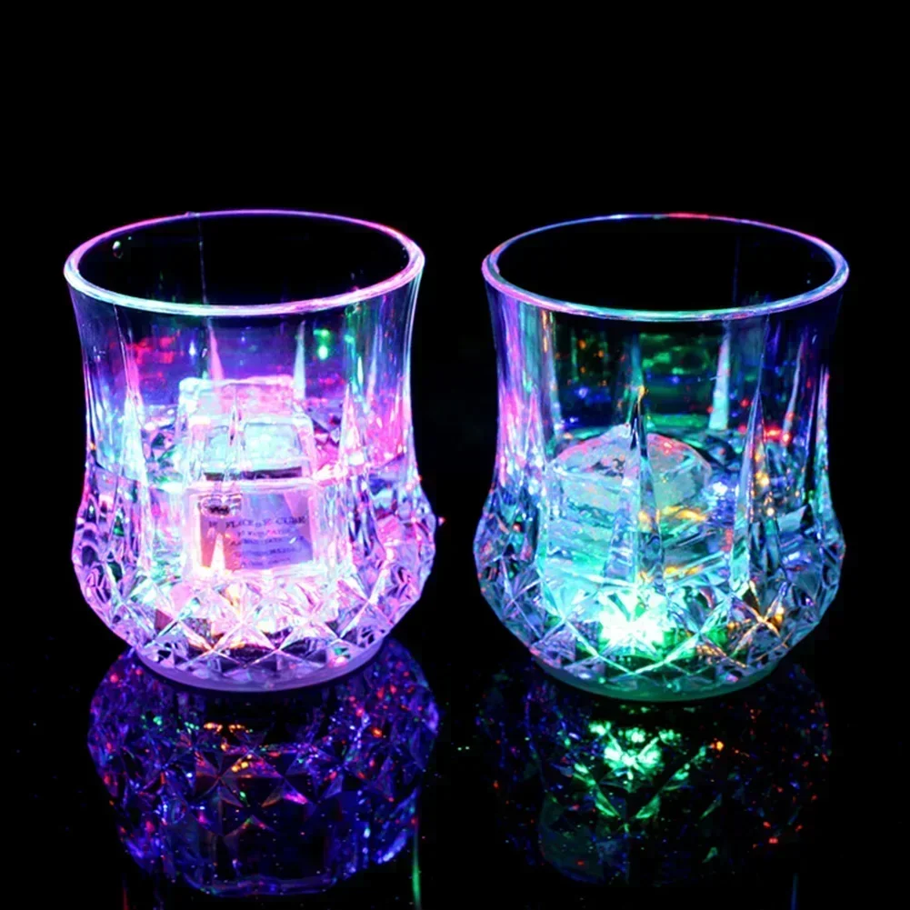 Wine Automatic Luminous Cup Water Beverage Pineapple Glass Red Wine Beer Whiskey Glass New LED Flashing Glass Party Decor Supply