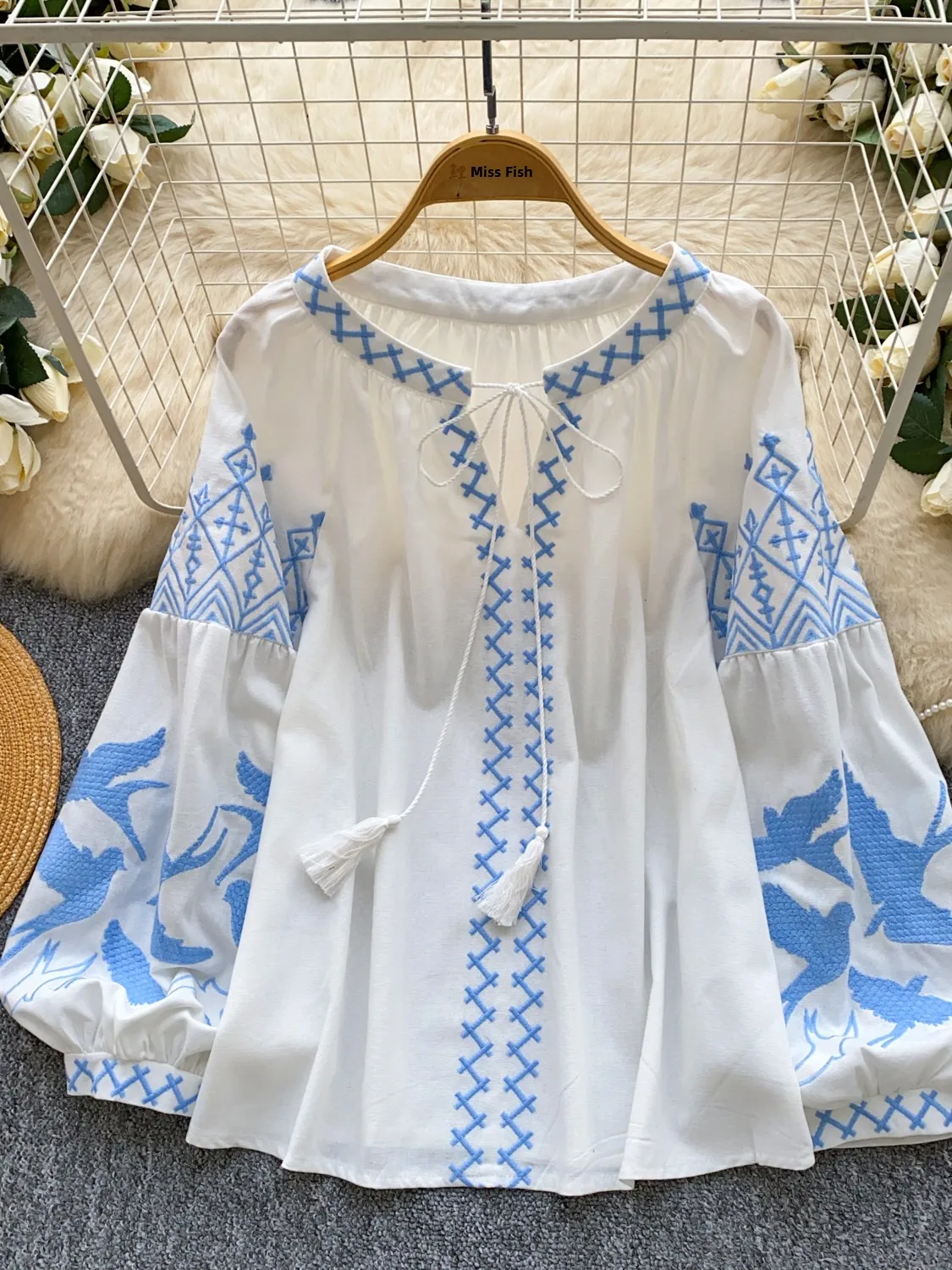 

Bohemian Style Women's Long Sleeve Loose Lace Design Embroidered Shirt Korean Version V-neck Ethnic Style Top Breathable Skin...
