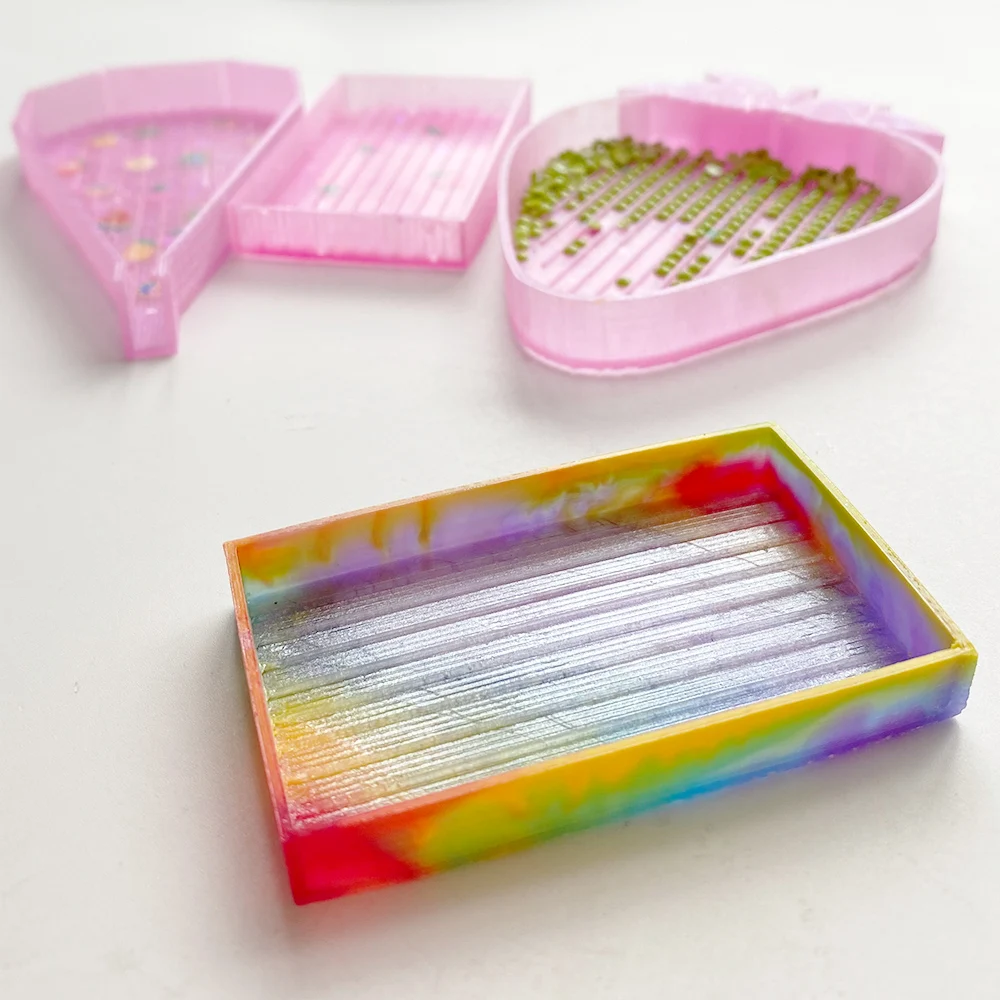 Rainbow Strawbbery Drill Tray Handmade Resin Diamond Painting Trays Diamond Fruit Shaped Beading Painting Plate Moasic