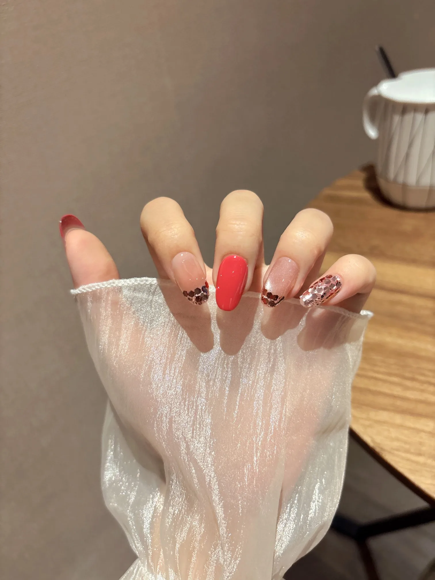 

10Pcs Mid-length Oval Nails Art Pink Cat Eye Handmade False Nails Tips With Shiny Sequins Fake Nails Press On Nail Manicure Sets