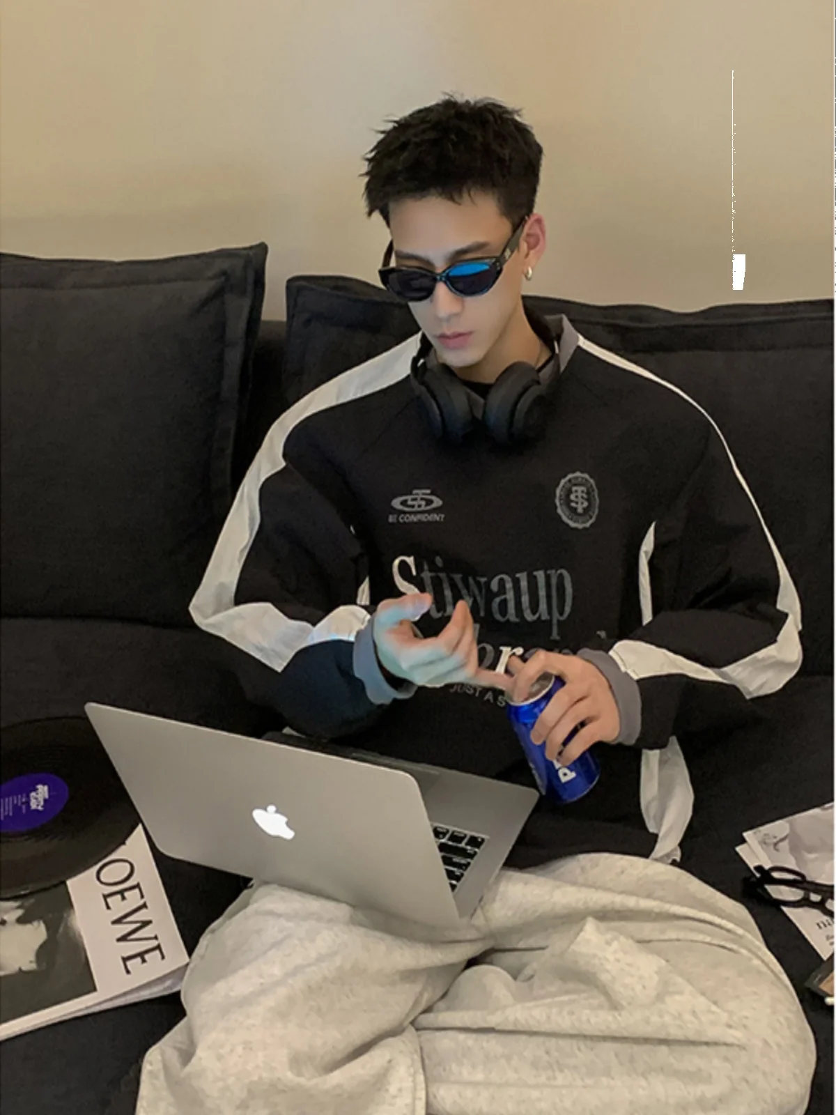 

Американский ретро-свитер с V-образным вырезом и нейлоновыми вставками, свободный крой, спортивный стиль, для пар, модный молодежный худи с текстовым принтом, на все сезоны