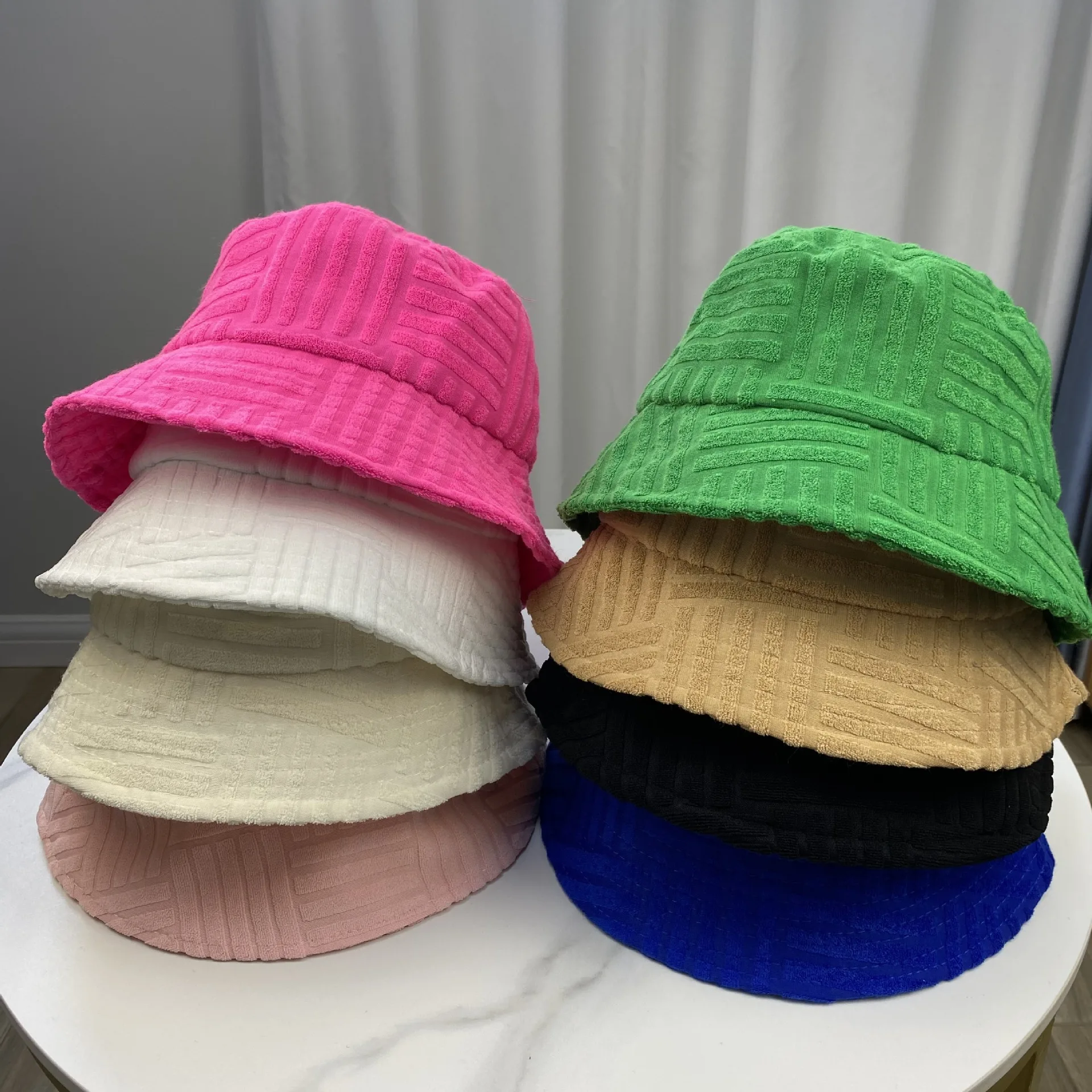 

2025 new women/men towel Bucket hat casual stripe monochrome sunscreen hat