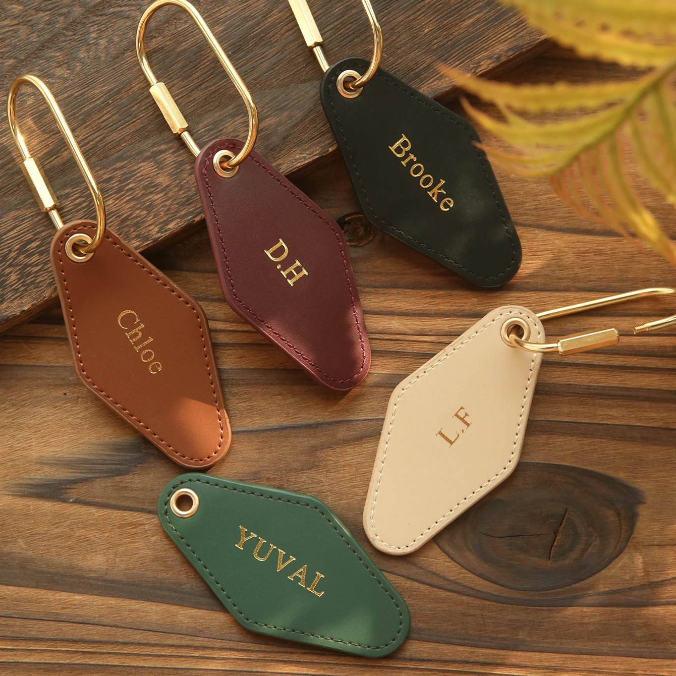 Personalized Custom Name Initial Rhombus Leather Key Tag Brass Carabiner Hook Bag Keychain Suitcase Backpack Anti-Lost Label