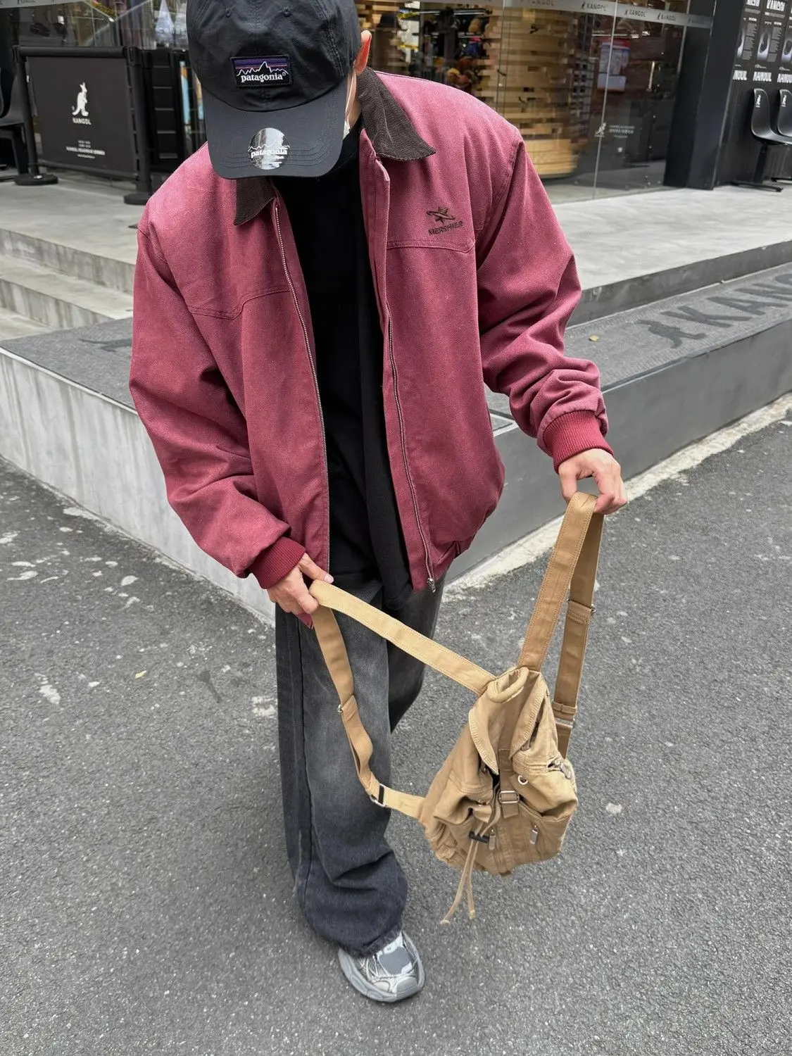 سترات منفوخة للنساء سترة صوف شتوية من الجلد منتفخة بسيطة للنوادي الليلية على الطراز القوطي فريدة من نوعها مزخرفة فنية #6