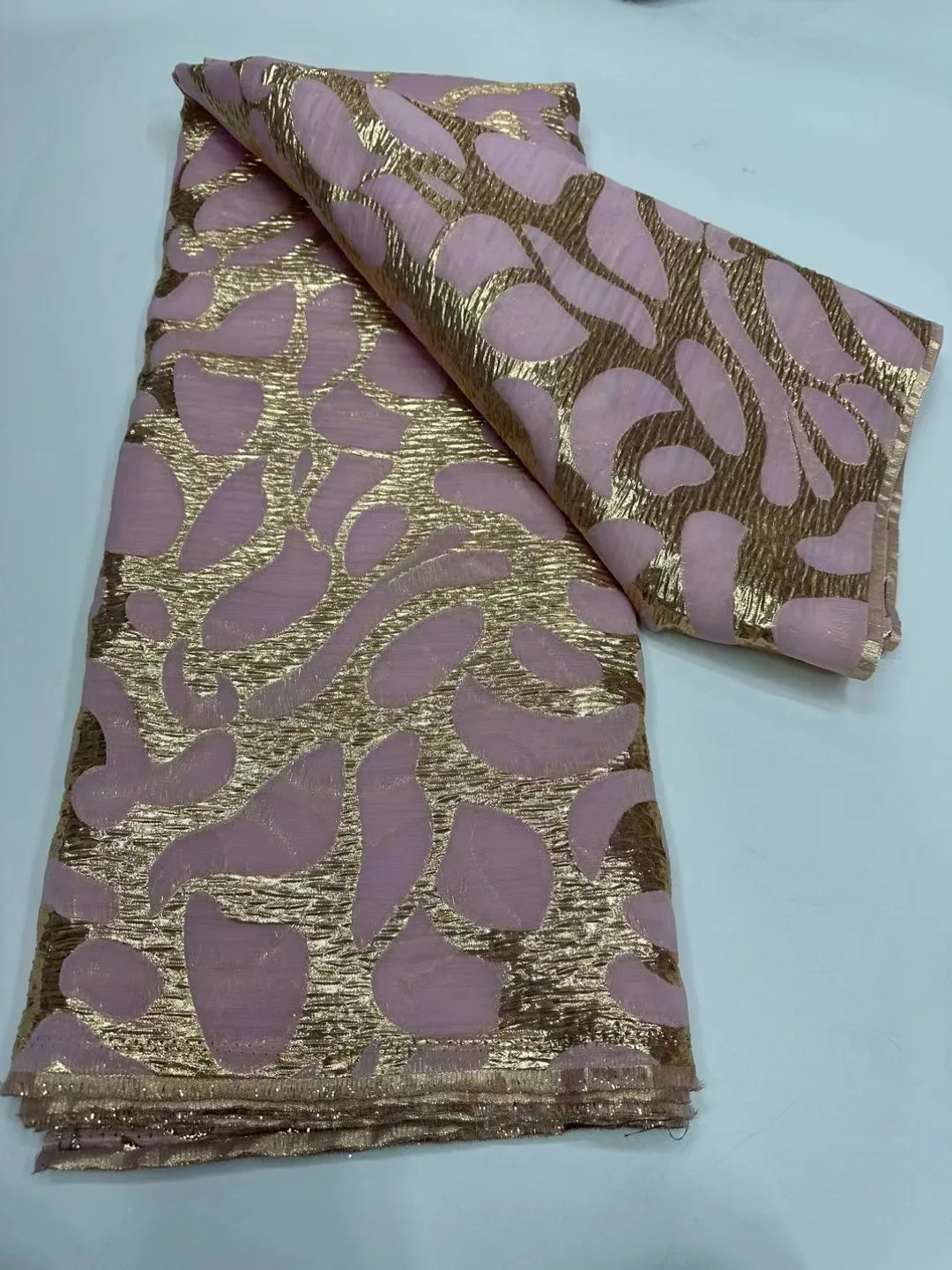 

2024 African Brocade Lace Fabric High Quality Nigerian Jacquard Lace Fabric African Lace Fabric for Women Wedding Dresses CW5913