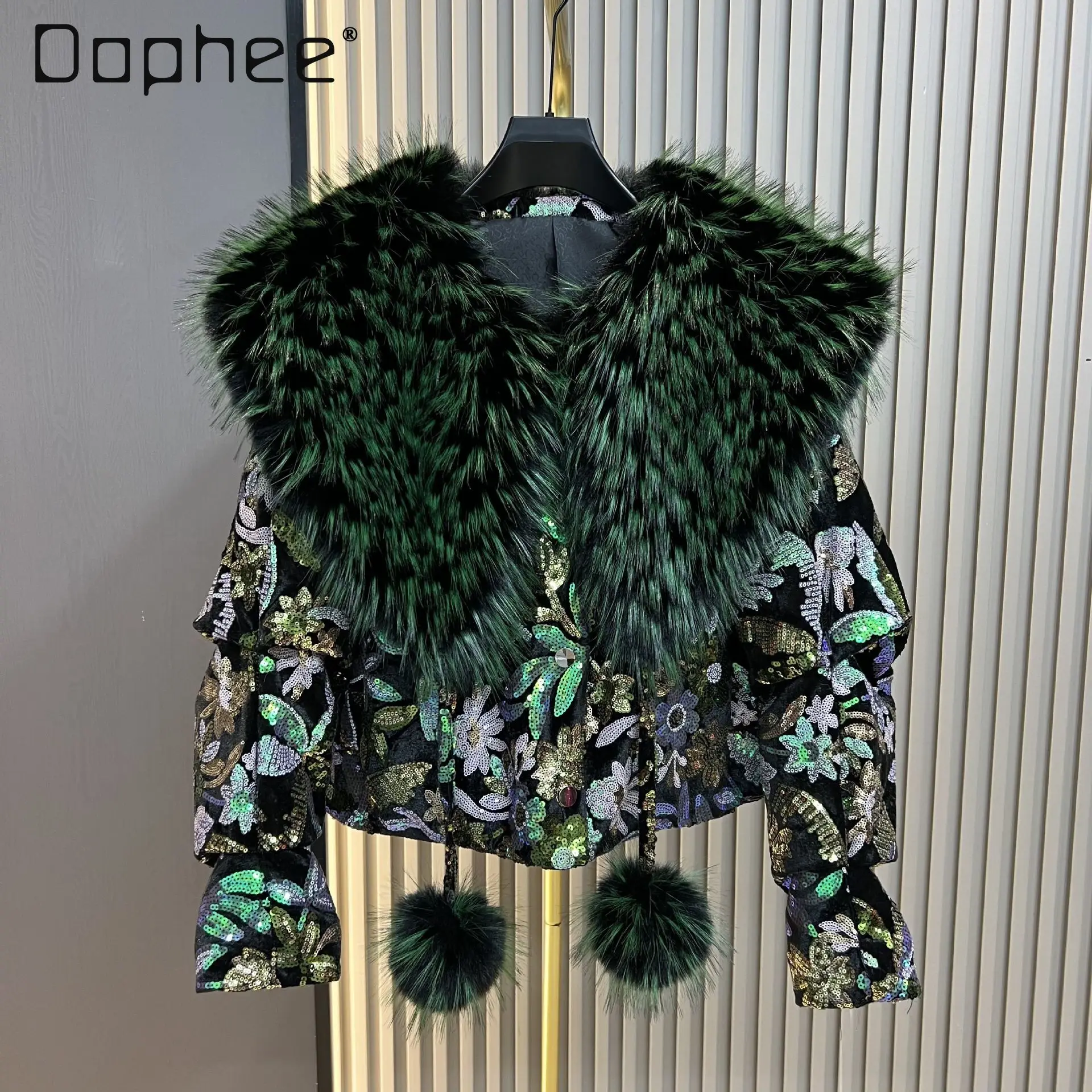 

Winter New Short Fashion Large Fur Collar Padded Thickened Warm Coat for Women Stylish Sequin Faux Fur Coat Women Winter Jacket