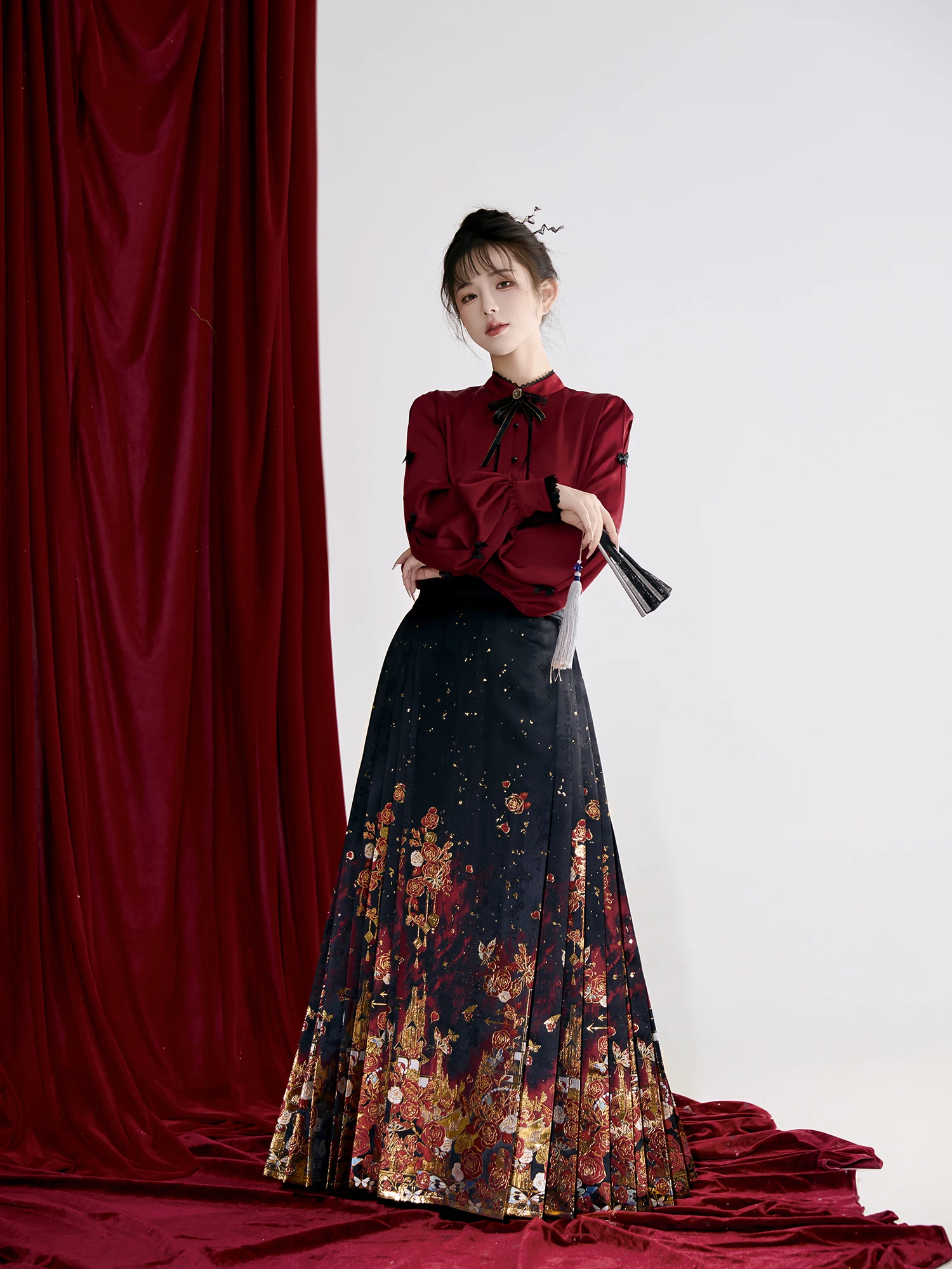 

Original Hanfu Semi-skirt Mingxi Silk Double Axis Weaving Proc Rose in the k Skirt f-length Traditional Chinese Culture