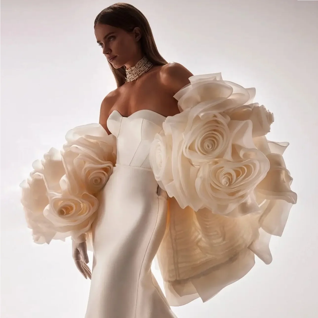 

Gorgeous Volumetric Floral Wedding Cape Women 3D Flowers Bridal Wraps Couture Cape Beige Female Clock Photoshoot
