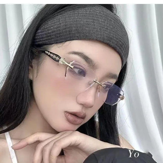 2024 Retro Rahmenlose Ultra Licht Frauen Männer Lesebrille Blockieren Blau Licht Computer Presbyopie Brillen Brillen + 1,0.. + 4,0 – Detail 1