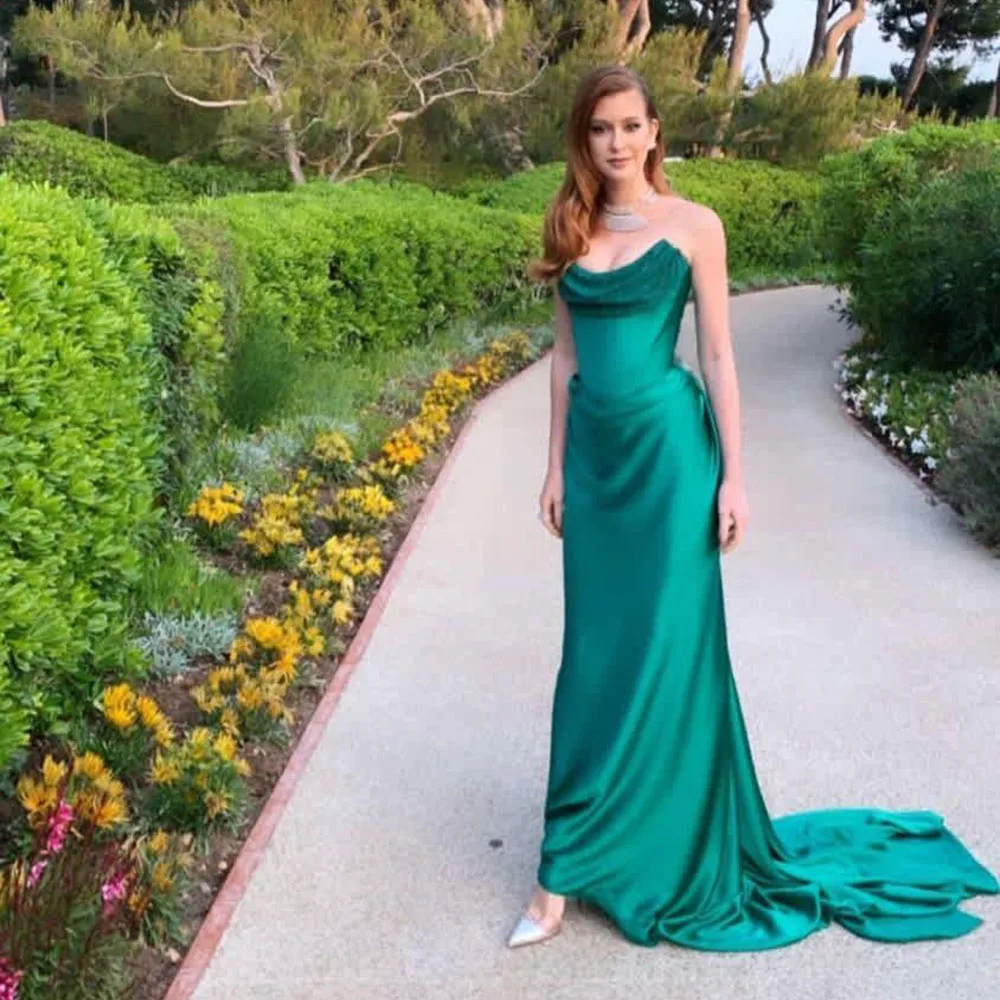 فساتين سهرة خضراء أنيقة بدون حمالات عالية الجودة سويب تراين بدون أكمام للمشاهير مناسبة رسمية فساتين نسائية رائعة