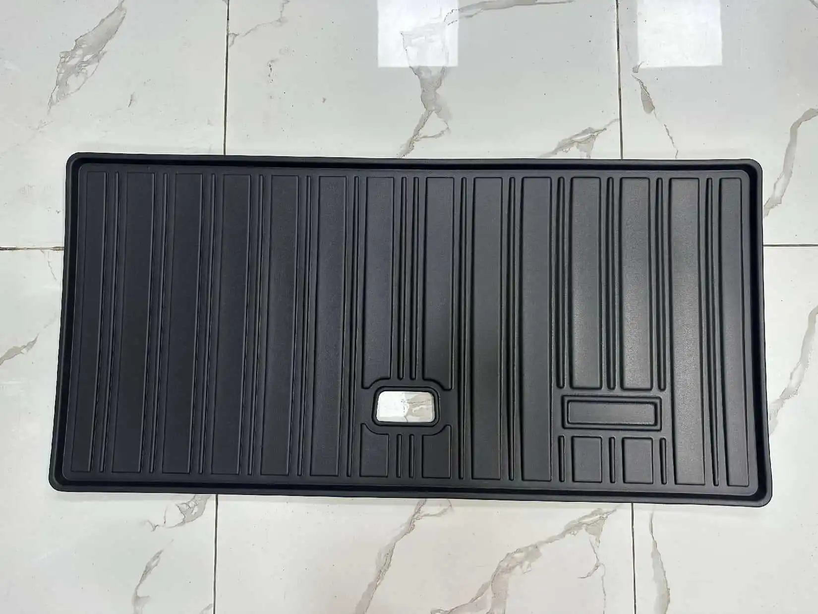 For Rivian R1S 2022-2024 LHD Seven Seats TPE Floor Mats Rear Trunk Mat Anti-Slip Dirt-Resistant Cargo Liner Set Accessories detail image 3