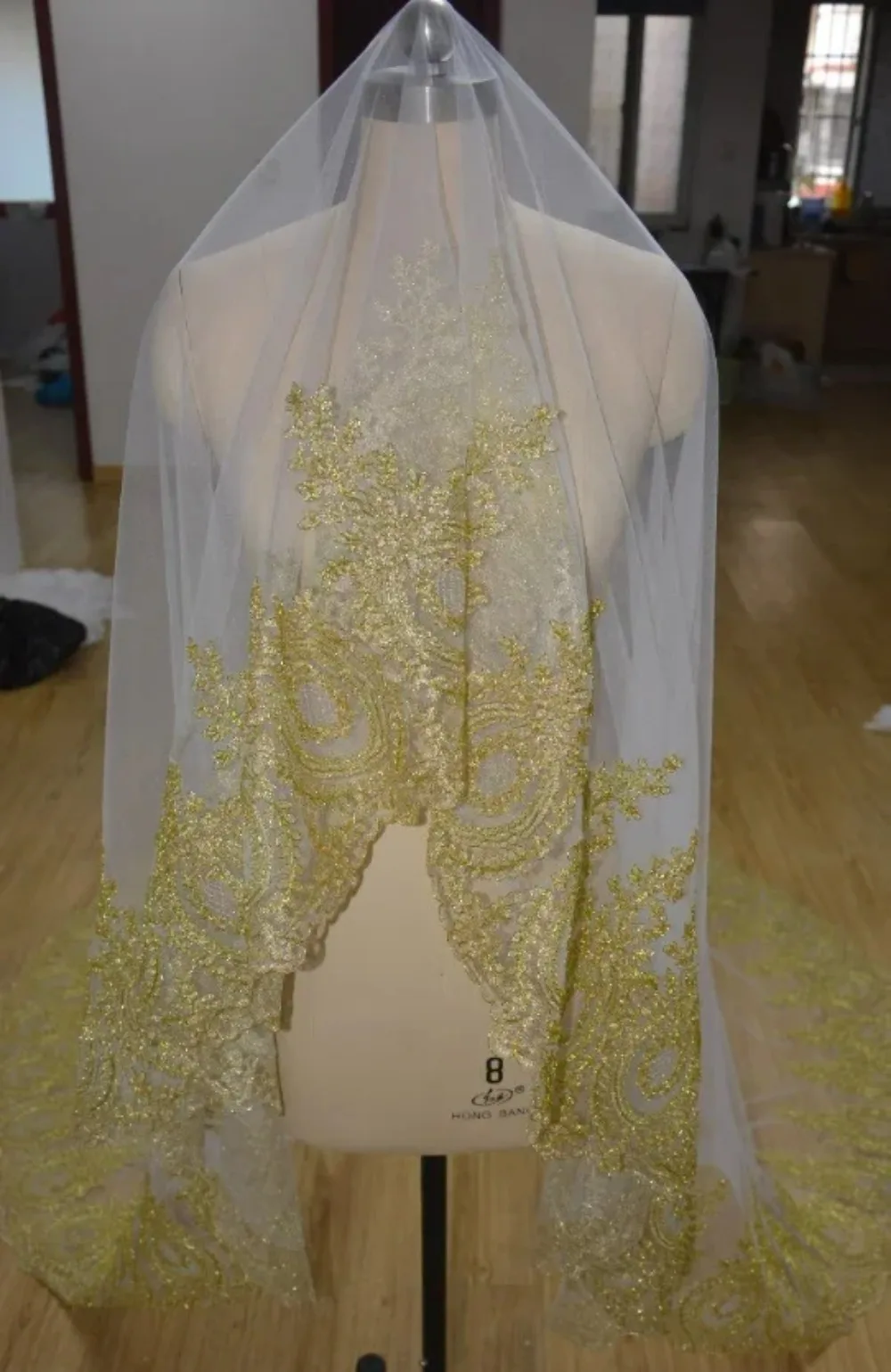 1-layer-white-chiffon-cathedral-veil-bride's-veil-gold-lace-border-veil-wedding-accessories