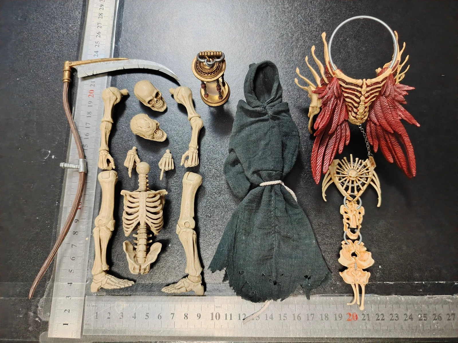 

Four Knights Skull Accessories Model