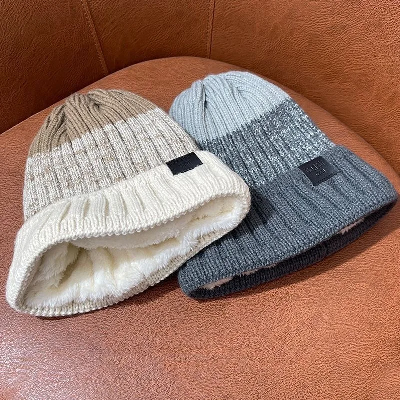 Nowe czapki zimowe z Unisex kolorowa blokami dodają, że mężczyźni i kobiety podszyte futrem zachowują ciepła czapka typu Beanie wystrój odzieży