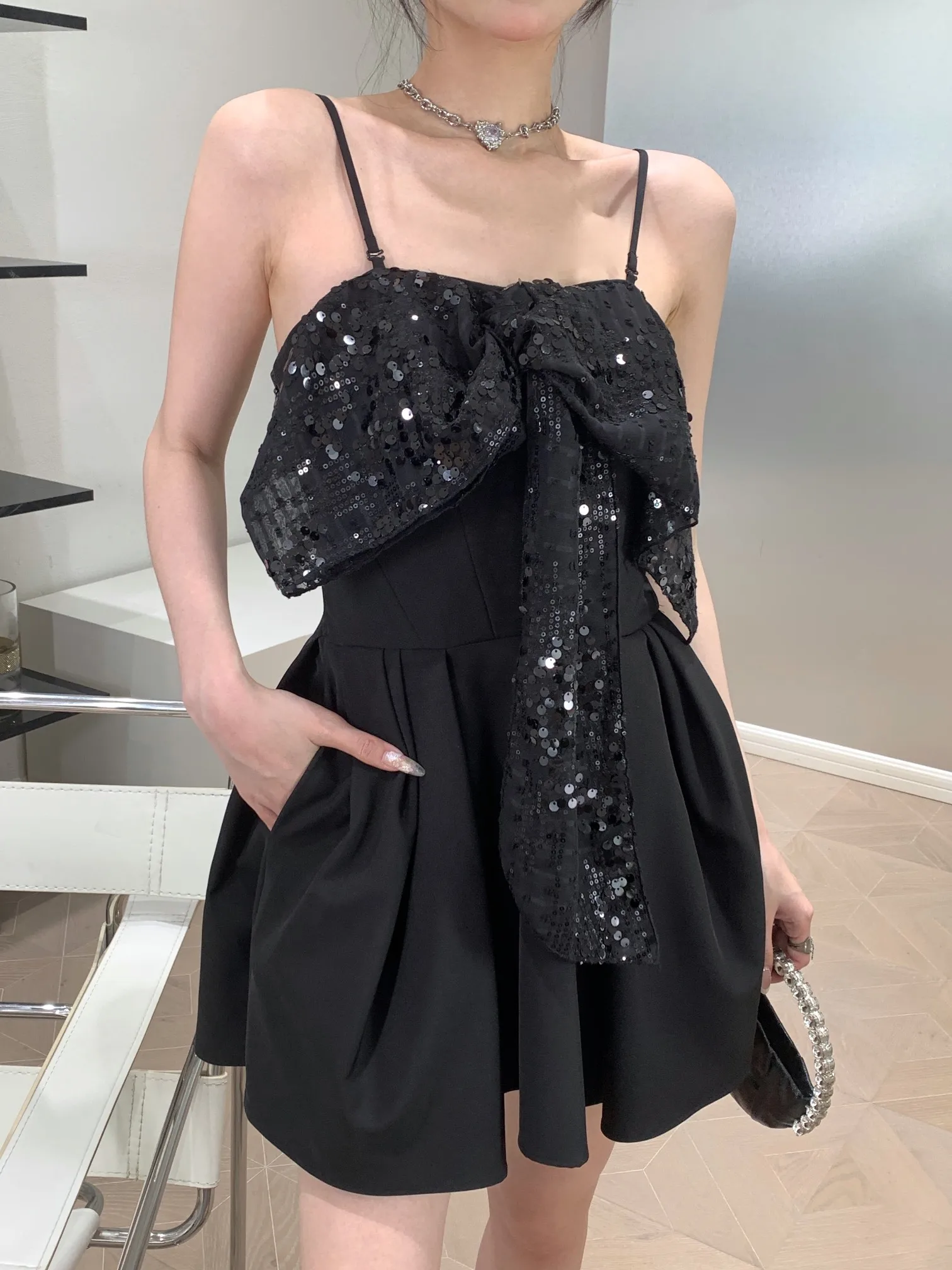 

Black Mesh Bow Decoration Sexy Halter Dress Temperament Elegant Hundred Slim Women's Dresses 2024 Summer New