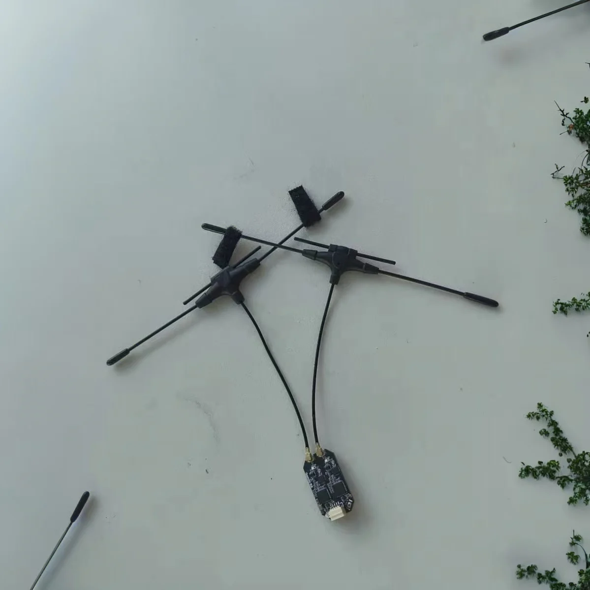 

915MHz/2.4GMHz Dual Antenna ELRS TX Dual Frequency Gemini TX RX Module JR Interface ExpressLRS for FPV Drone Quadcopter DIY