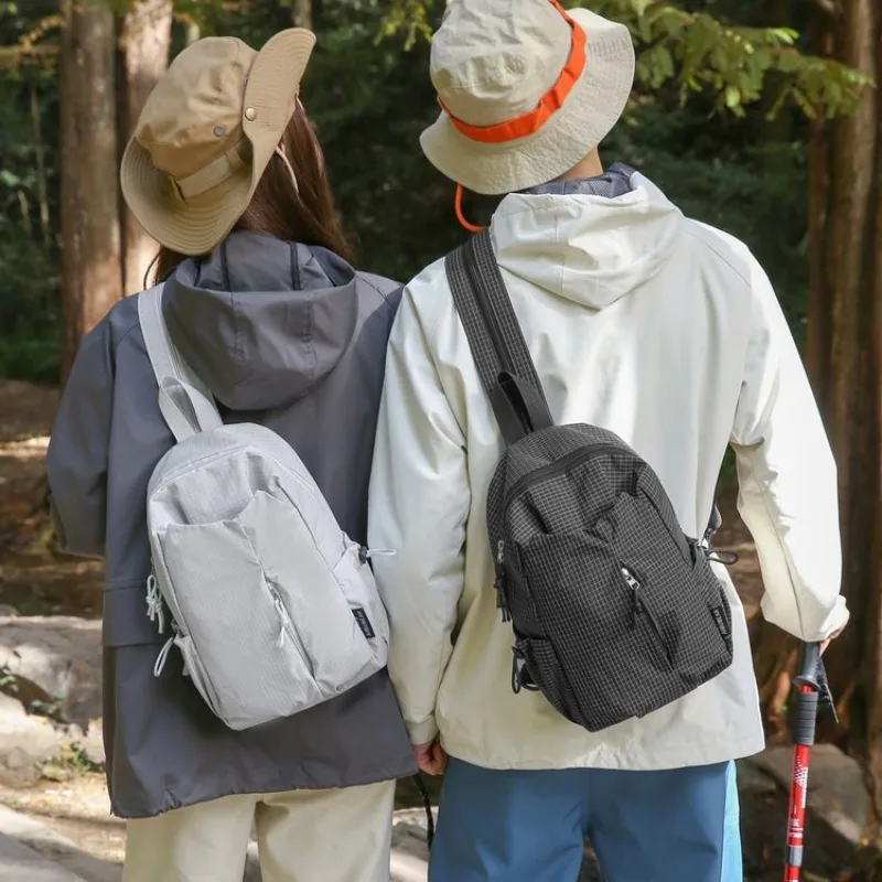 حقيبة ظهر أنيقة وجذابة للحفاضات للعناية بالطفل Playdate Mom رائعة وعصرية وخالدة وأنيقة ومنظمة