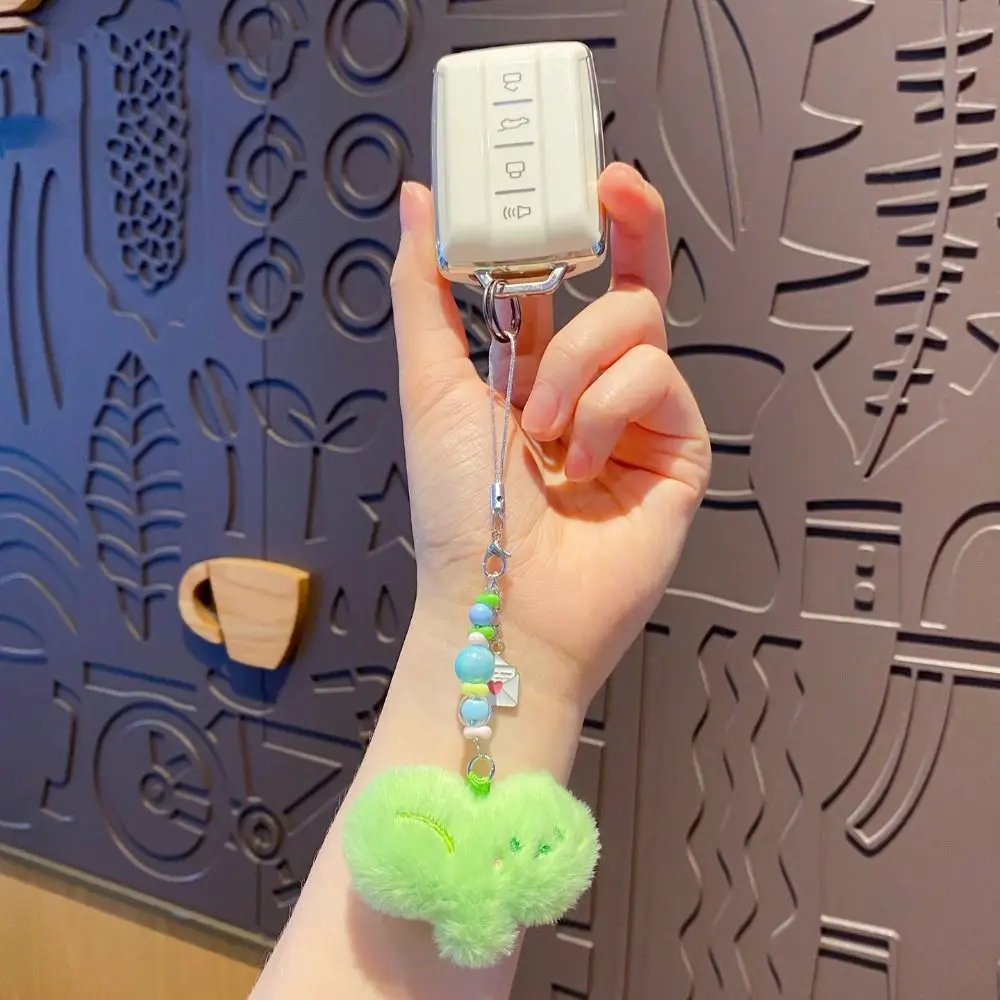 Perline Fiore Lettera Portachiavi in peluche Simpatico dolce Lettera Portachiavi per coppia Design dei cartoni animati Kawaii Peluche Fiore Ciondolo per bambini