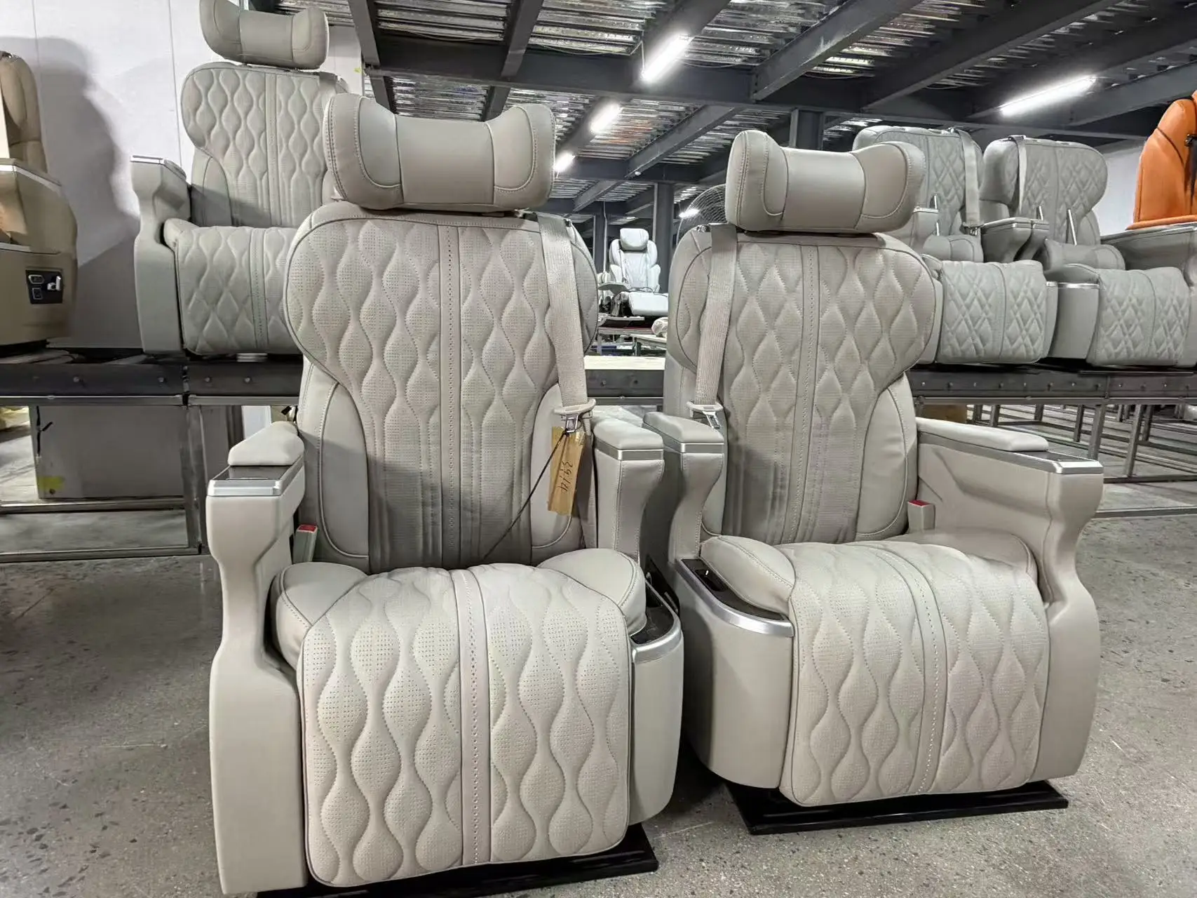 Luxury Leather Aero Seat With Waterproof Electronic Features For RV Motorhome VIP Van Bus Captain Front Conversion