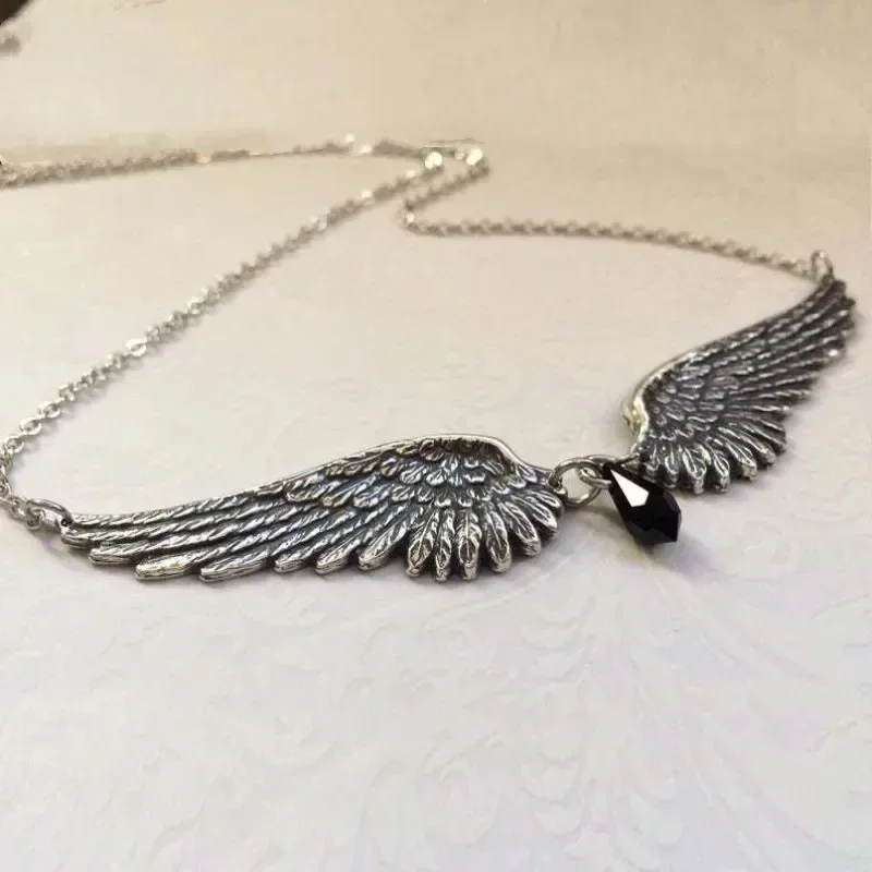 Retro Angel Wings Feather Pendant Necklace for Women Elegant Trendy Charm Punk Jewelry Girls Gift