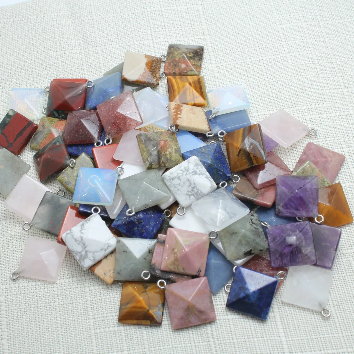 25X28x7mm natural semi-precious stone crystal diagonal pendant handmade DIY jewelry accessories necklace pendant