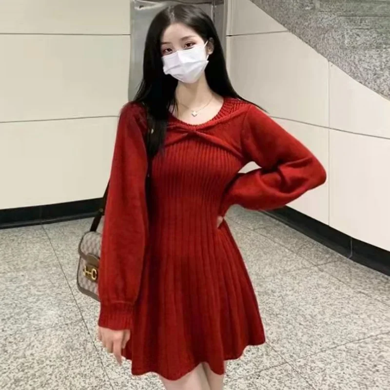 Abiti femminili larghi in maglia sexy inverno autunno di alta qualità moda coreana elegante abito maglione lavorato a maglia da donna Midi 2024