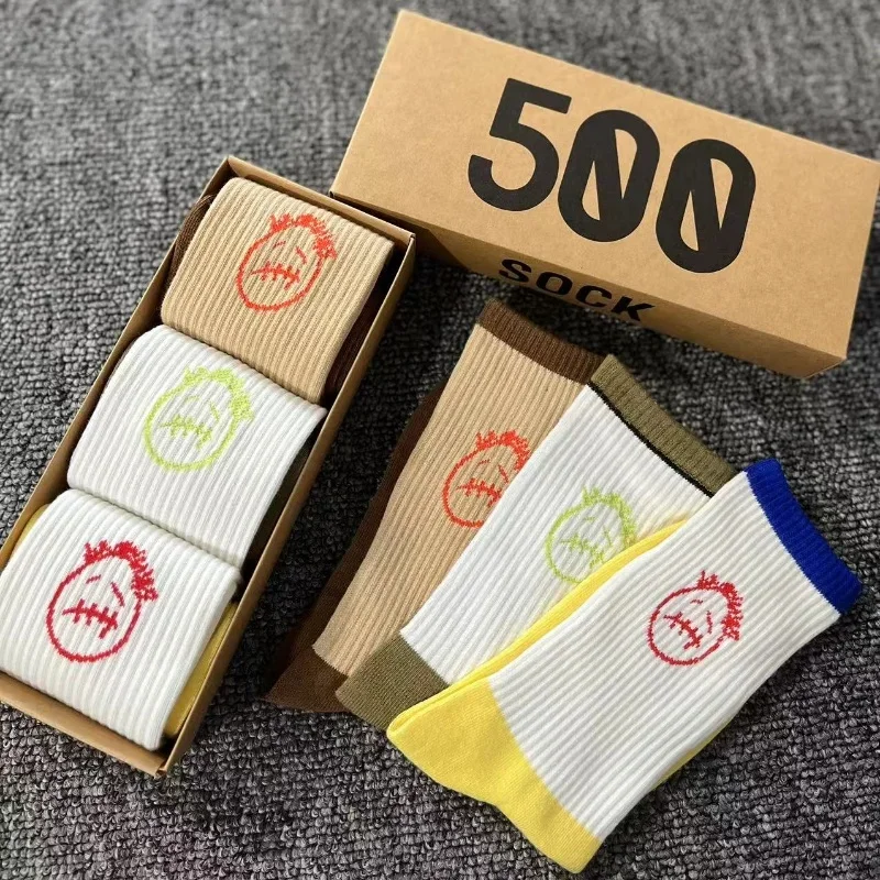 3 أزواج من جوارب علب الهدايا الرجالية، والرياضات العصرية، وكرة السلة، وركوب الدراجات، وهدايا التزلج في الشوارع، والجوارب النسائية