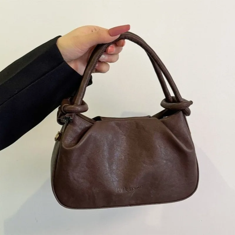 

Modern Shoulder Bag For Women For The Woman Who Values Cutting Edge Design And Function