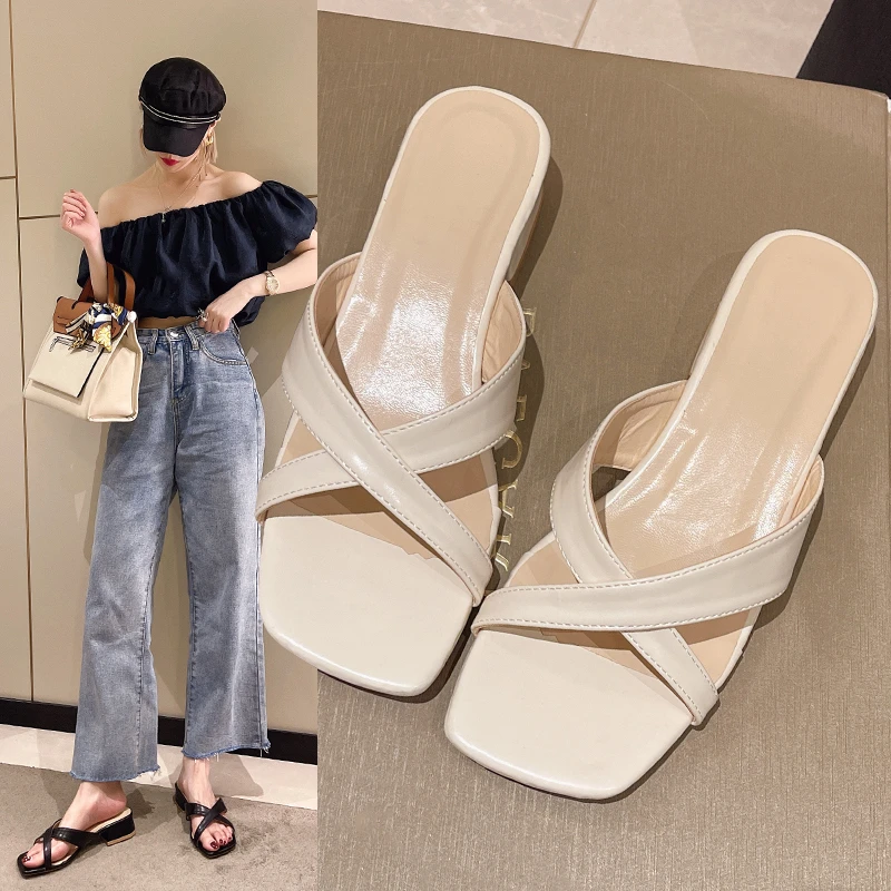 Summer New Casual Simple Solid Square Head Large Heels Women Open Toe Cross Square Heels Fashion Slippers Women\'s