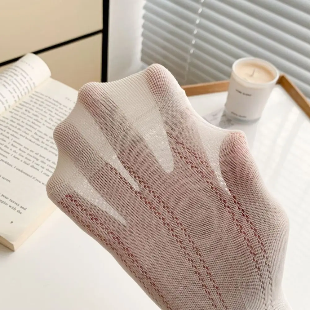 

2Pairs Hollow Out Sweet White Socks Lingge Dashed Line Mid-calf Cotton Socks Heart Hosiery Ruffle Tube Socks Women Daily