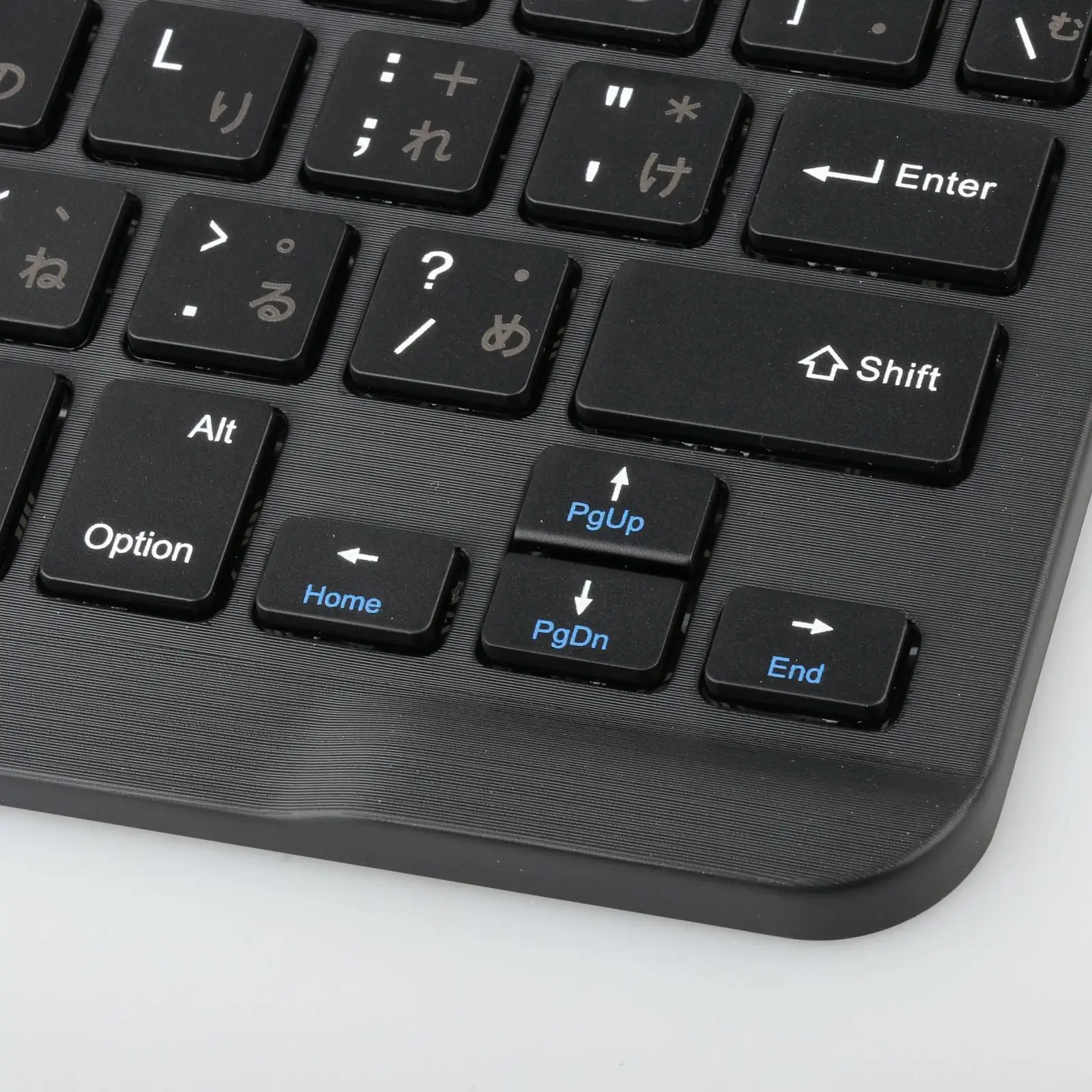 Universal Wireless Multi-Device Bluetooth 3 Portable Keyboard Japanese Keycaps for Windows , iOS , Android Desktop PC Smart TV