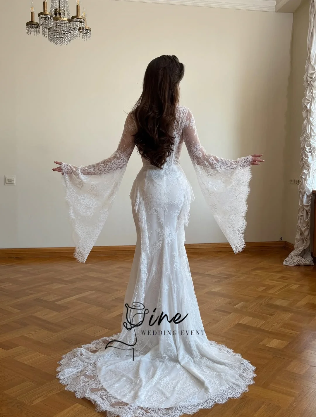 Oine 2026 Mermaid Wedding Dresses Long Sleeves Lace Jacket Bridal Gown Bustier Corset Pearls Luxury robe de mariée Customized