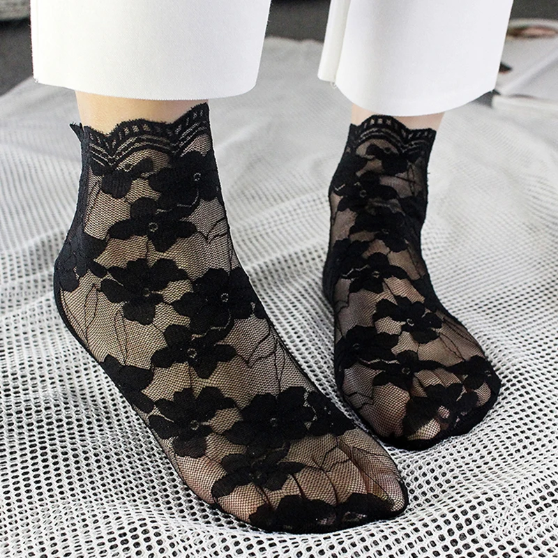 

1Pairs Women Flower Lace Invisible Sock Thin Ladies Lace Boat Hollow Breathable Non-slip Shallow Black And Skin Color Tube Socks